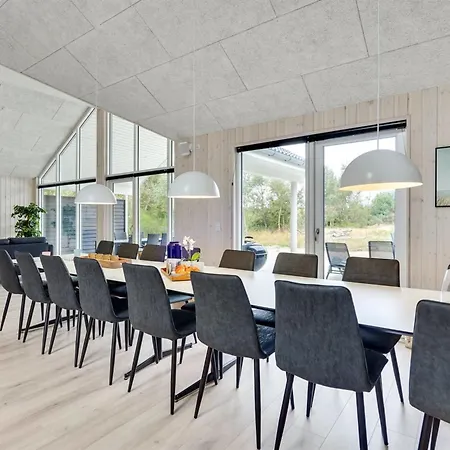 Holiday home Jorn - 75m From The Sea By Interhome *