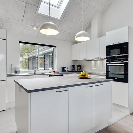 Holiday home Jorn - 75m From The Sea By Interhome