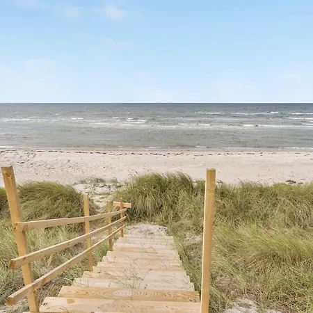 Holiday home Jorn - 75m From The Sea By Interhome *